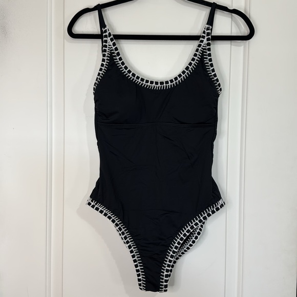 Gianni Bini Other - Gianni Bini EUC Swimsuit Black with White Trim Low Back Size Medium